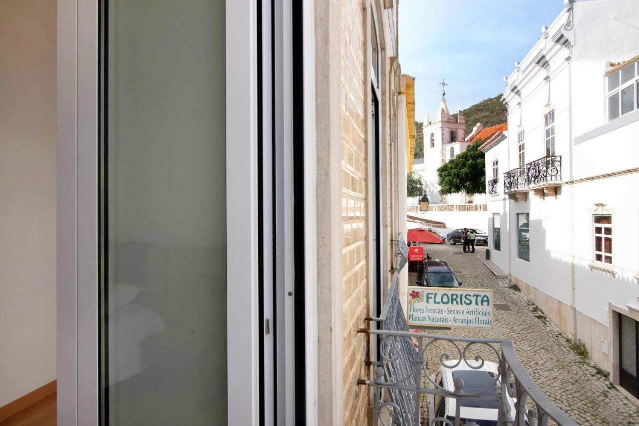 Traditional 3 Bedroom Apartment Alte Exterior photo